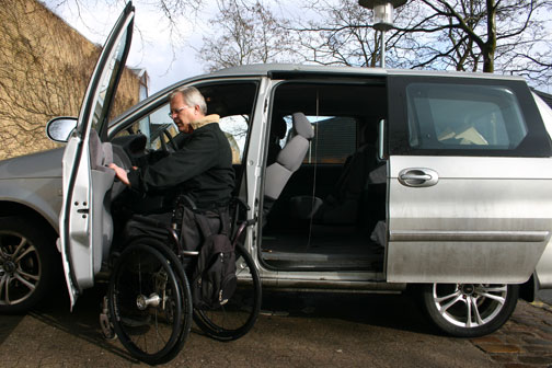 Handicapparkeringspladser skal ligge tæt på indgangen